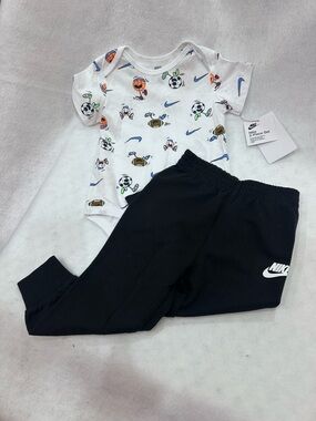 Boy’s Nike White Sports Print Bodysuit with Black Nike Logo Pants